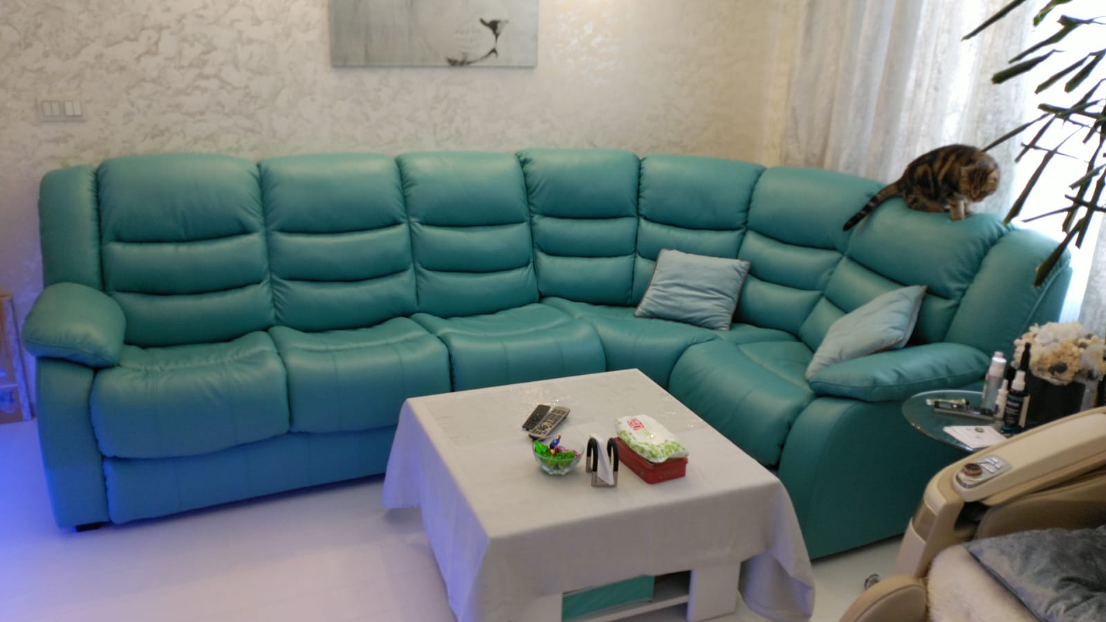 Перетяжка дивана на дому. Среднеколымск